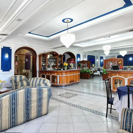 Il Tricolore Caivano Bagian luar foto