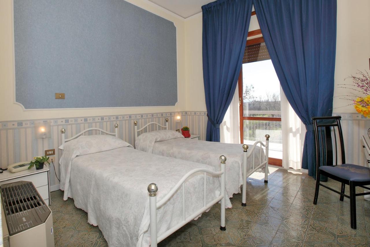 Il Tricolore Caivano Bagian luar foto